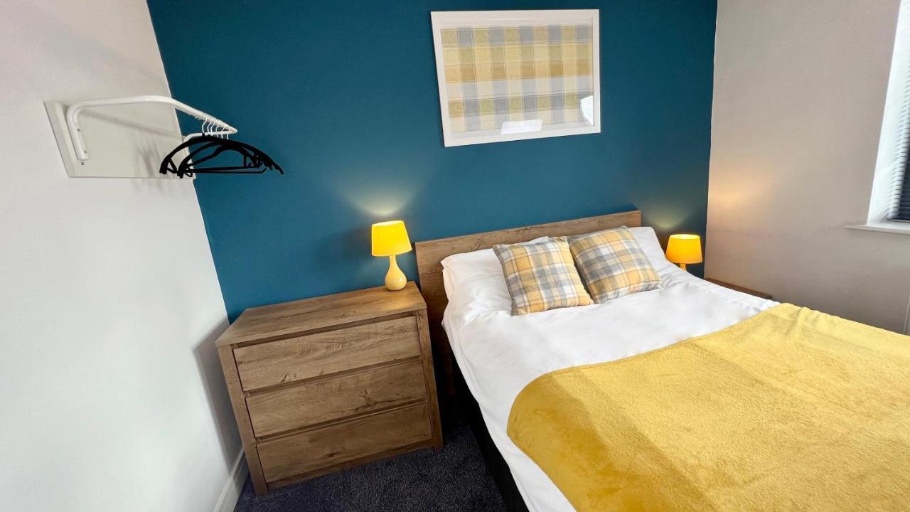 Cross Court, Stafford By Bell Apartments Extérieur photo