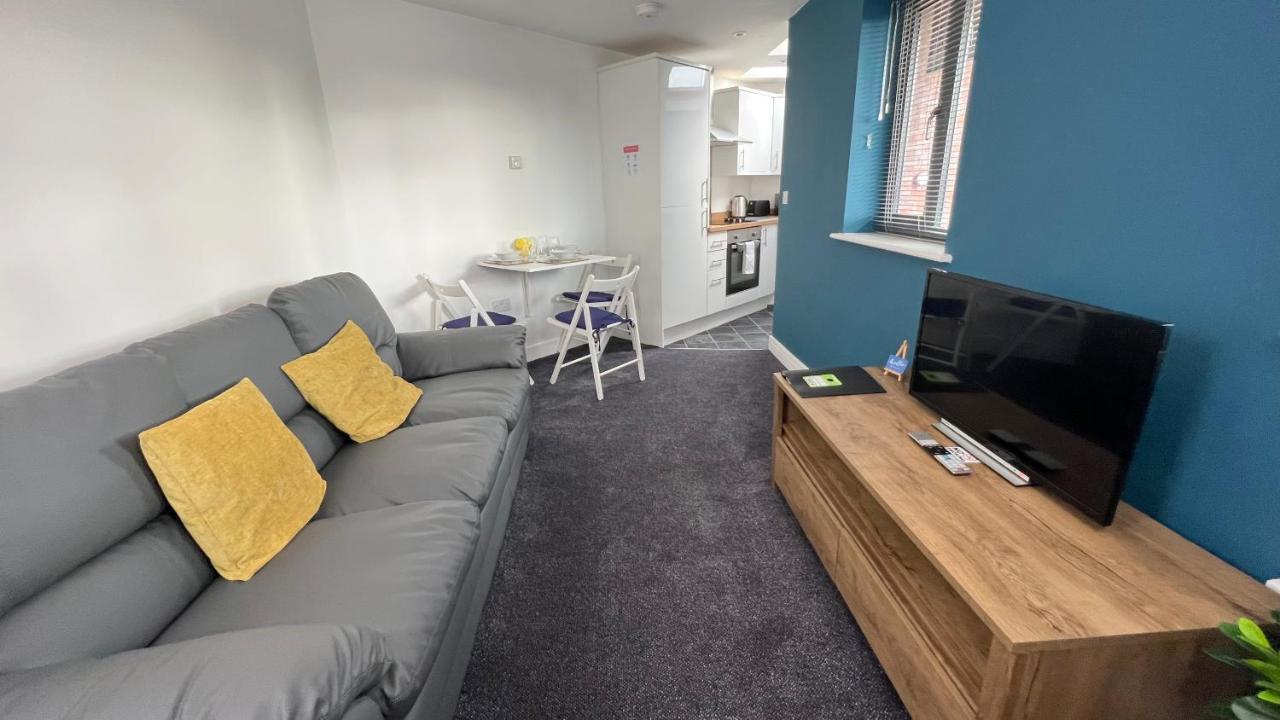 Cross Court, Stafford By Bell Apartments Extérieur photo