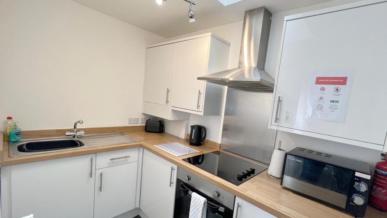 Cross Court, Stafford By Bell Apartments Extérieur photo