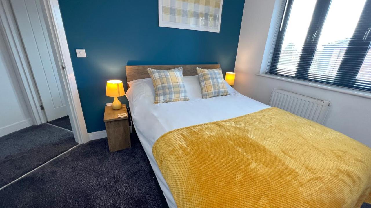 Cross Court, Stafford By Bell Apartments Extérieur photo