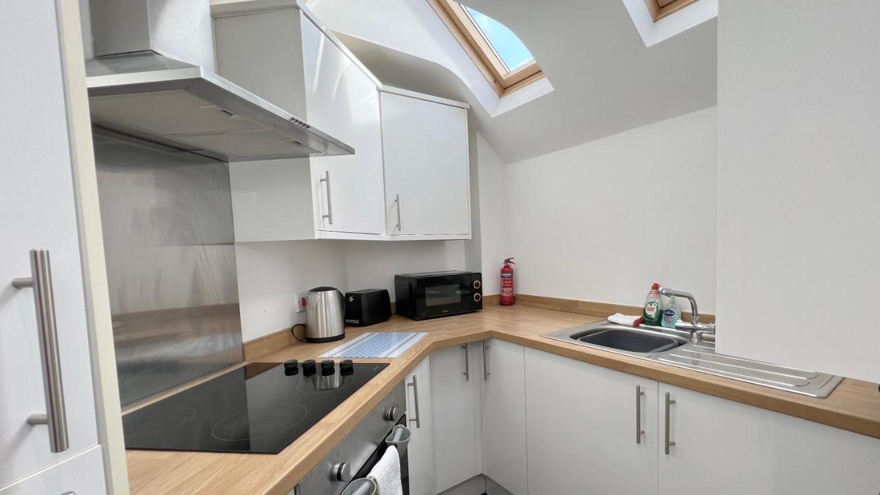 Cross Court, Stafford By Bell Apartments Extérieur photo