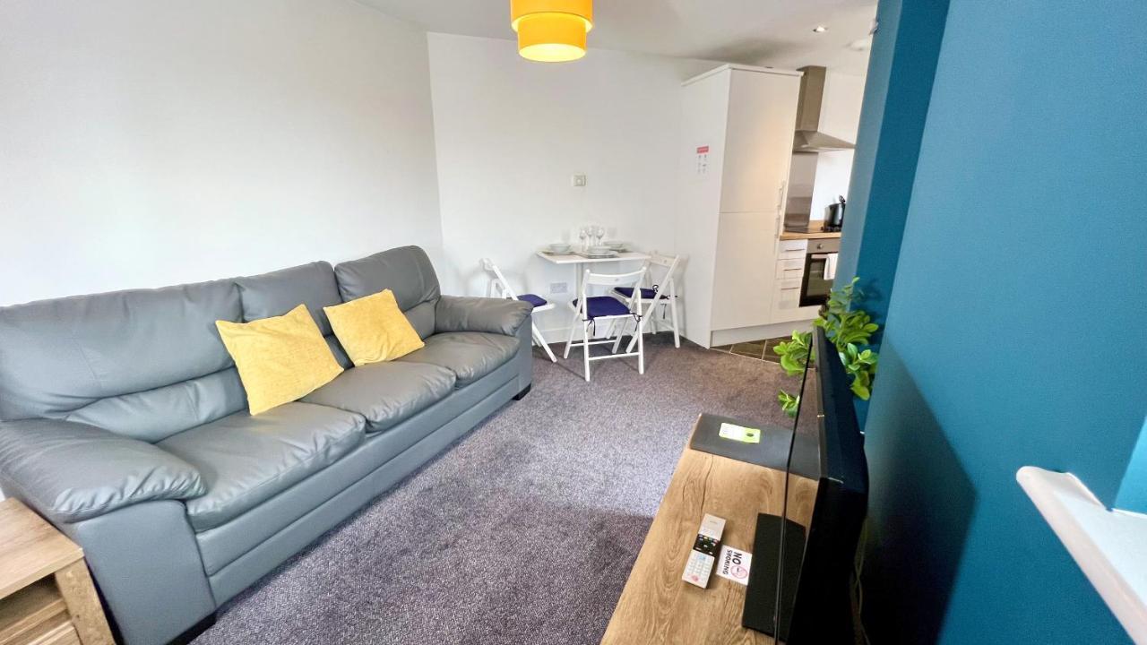 Cross Court, Stafford By Bell Apartments Extérieur photo